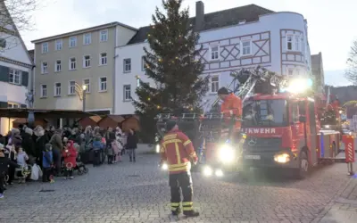 Christbaum schmücken